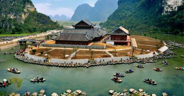 Nữ tình báo huyền thoại xứ Tây Đô, 70 tuổi vẫn được bác sĩ cầu hôn